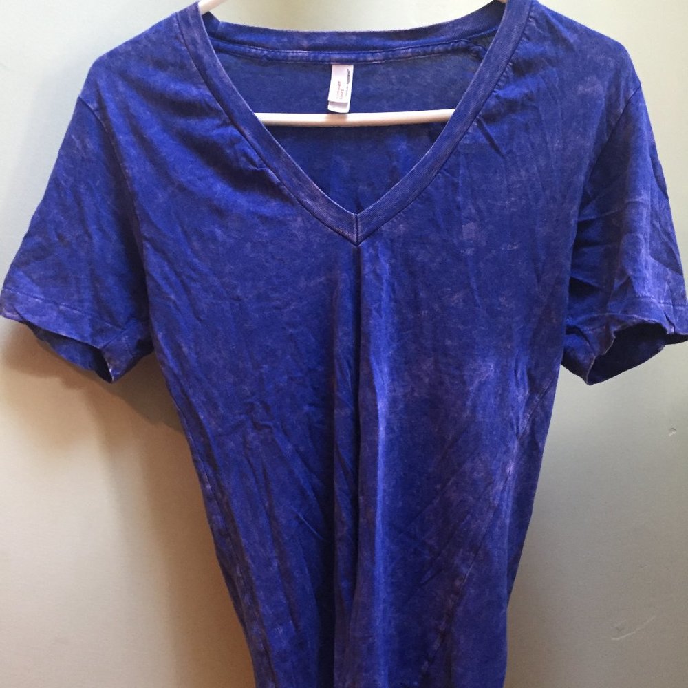 Blue v-neck soft t-shirt